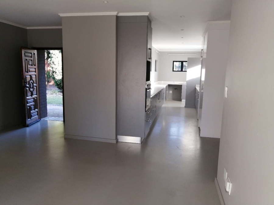 To Let 3 Bedroom Property for Rent in Morningside Manor Gauteng
