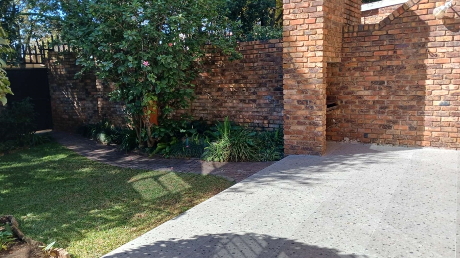 To Let 3 Bedroom Property for Rent in River Club Gauteng