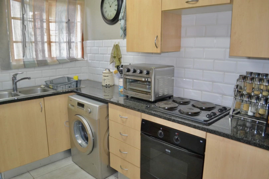 To Let 2 Bedroom Property for Rent in Boardwalk Gauteng