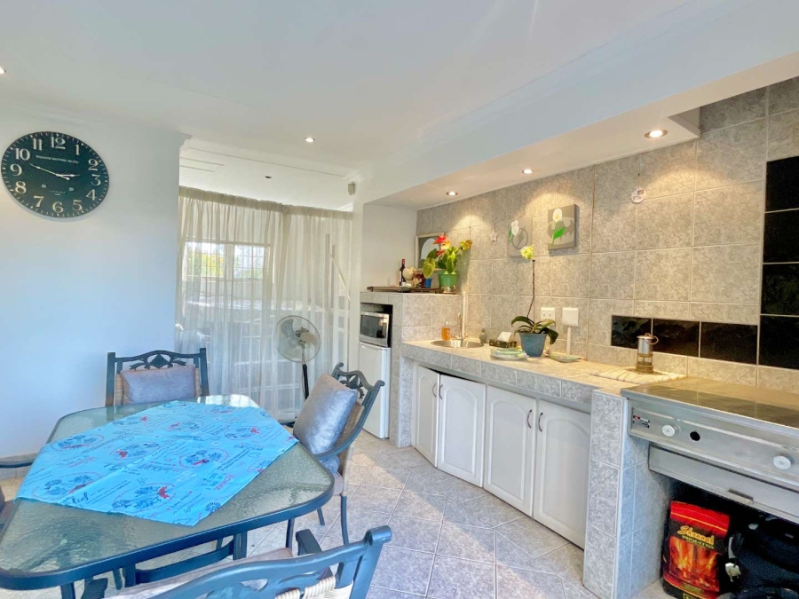 3 Bedroom Property for Sale in Die Wilgers Gauteng