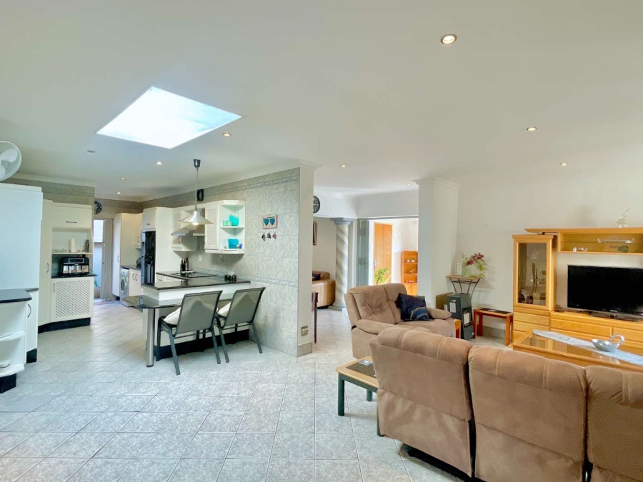 3 Bedroom Property for Sale in Die Wilgers Gauteng