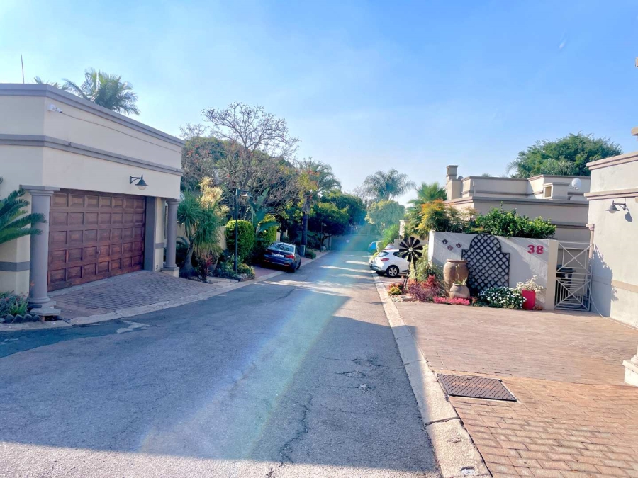 3 Bedroom Property for Sale in Die Wilgers Gauteng