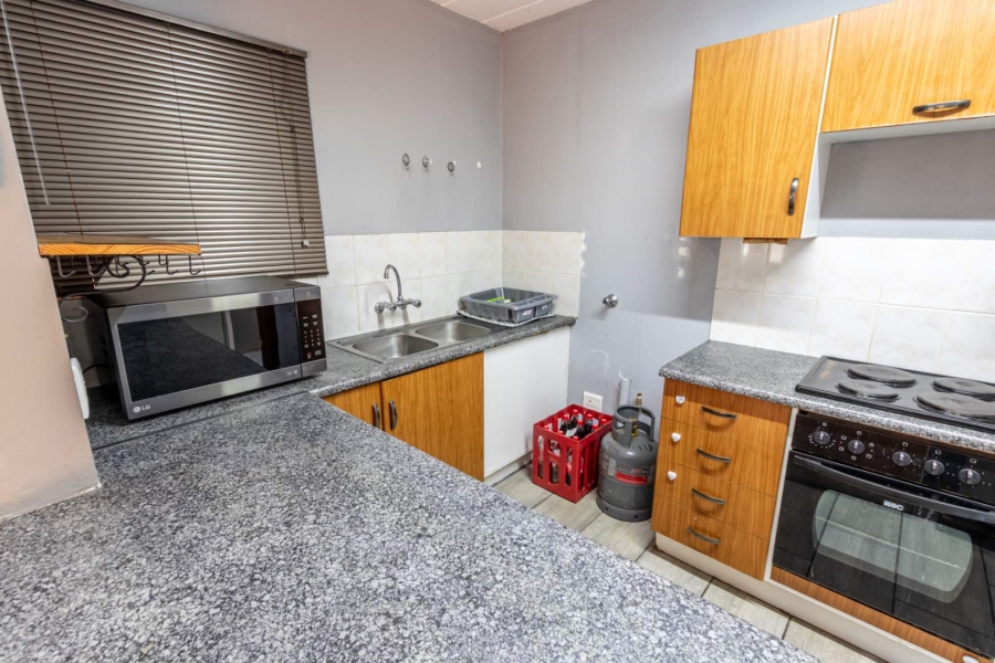 2 Bedroom Property for Sale in Wilgeheuwel Gauteng