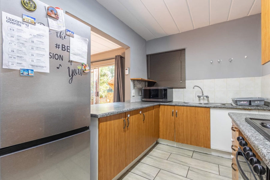 2 Bedroom Property for Sale in Wilgeheuwel Gauteng