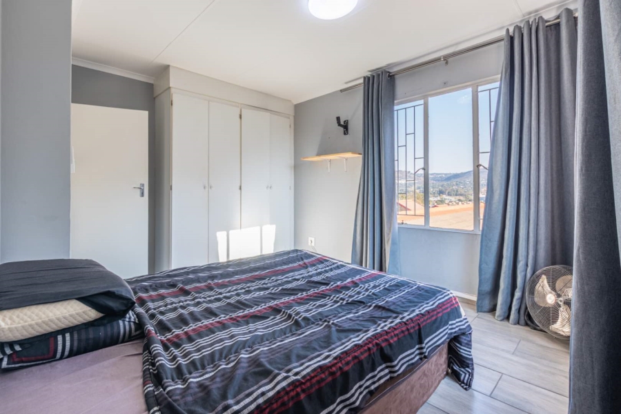 2 Bedroom Property for Sale in Wilgeheuwel Gauteng