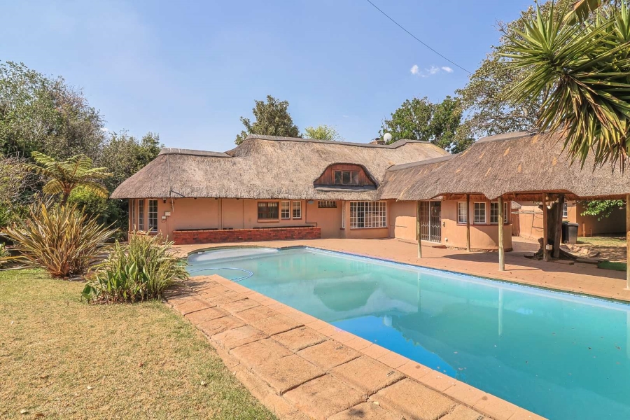 4 Bedroom Property for Sale in Weltevreden A H Gauteng