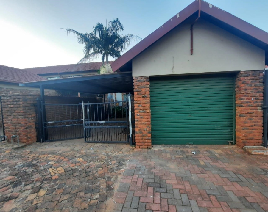3 Bedroom Property for Sale in The Orchards Gauteng