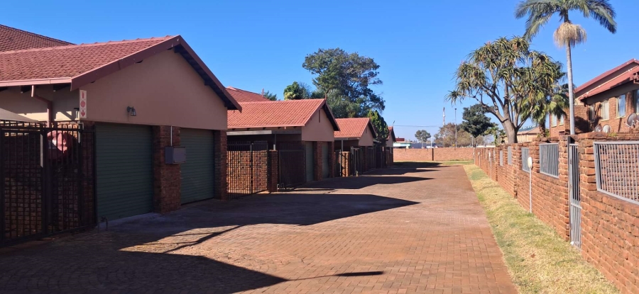 3 Bedroom Property for Sale in The Orchards Gauteng