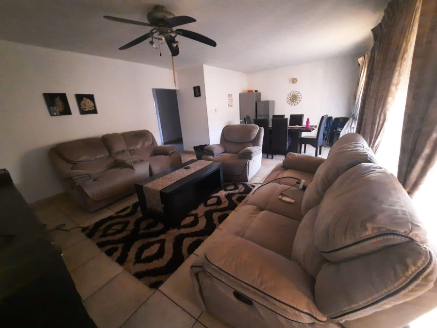 3 Bedroom Property for Sale in The Orchards Gauteng