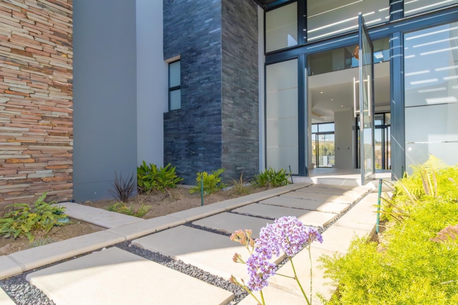 6 Bedroom Property for Sale in Waterfall Country Estate Gauteng