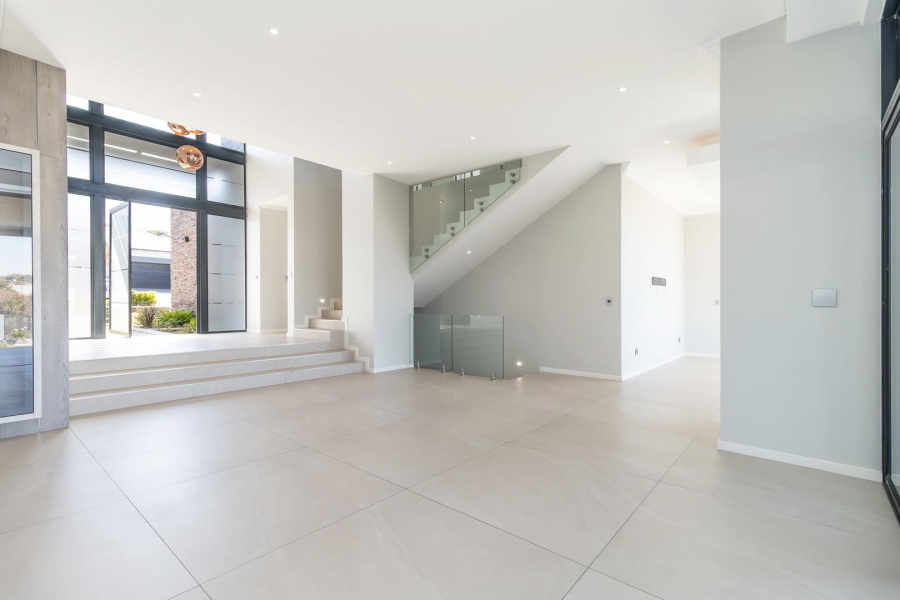 6 Bedroom Property for Sale in Waterfall Country Estate Gauteng