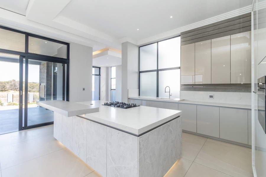 6 Bedroom Property for Sale in Waterfall Country Estate Gauteng