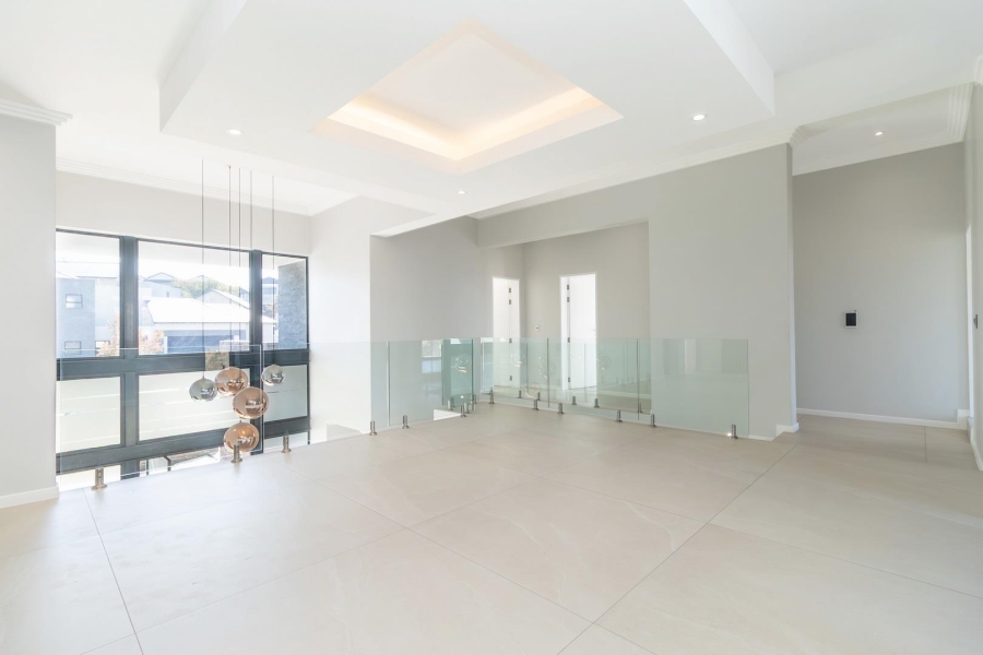 6 Bedroom Property for Sale in Waterfall Country Estate Gauteng