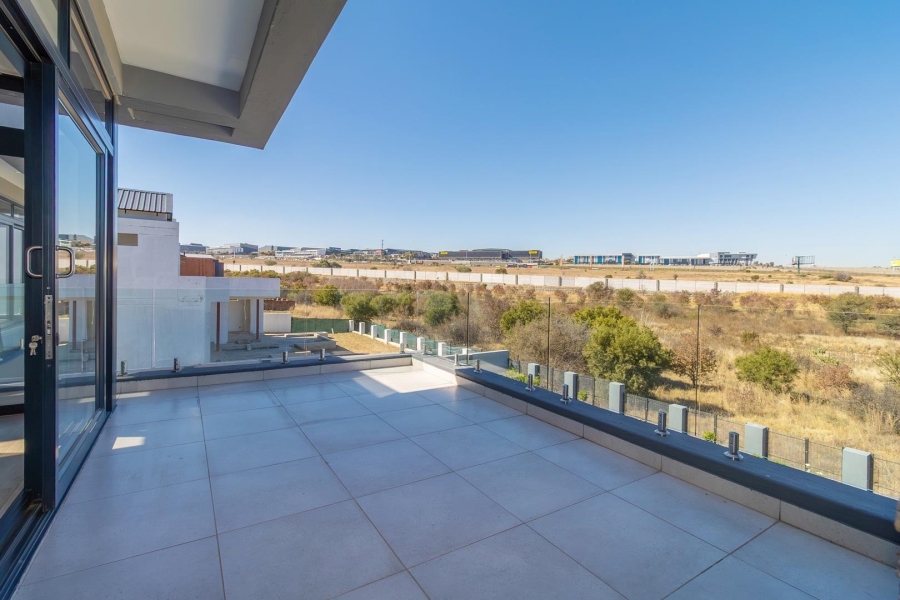 6 Bedroom Property for Sale in Waterfall Country Estate Gauteng