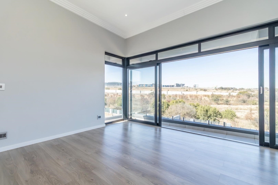 6 Bedroom Property for Sale in Waterfall Country Estate Gauteng