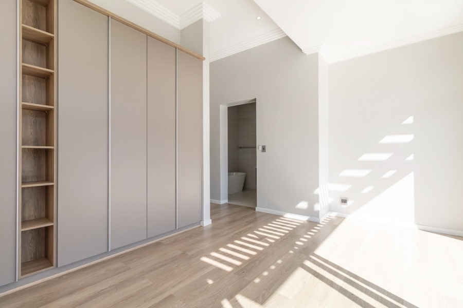 6 Bedroom Property for Sale in Waterfall Country Estate Gauteng