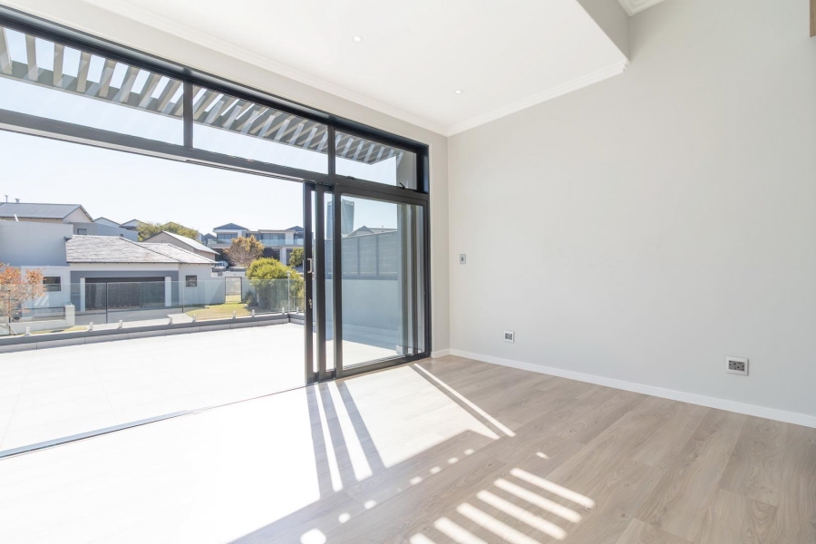 6 Bedroom Property for Sale in Waterfall Country Estate Gauteng