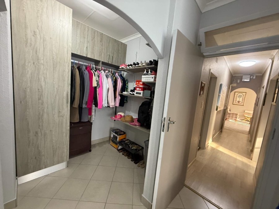 To Let 3 Bedroom Property for Rent in Strubensvallei Gauteng