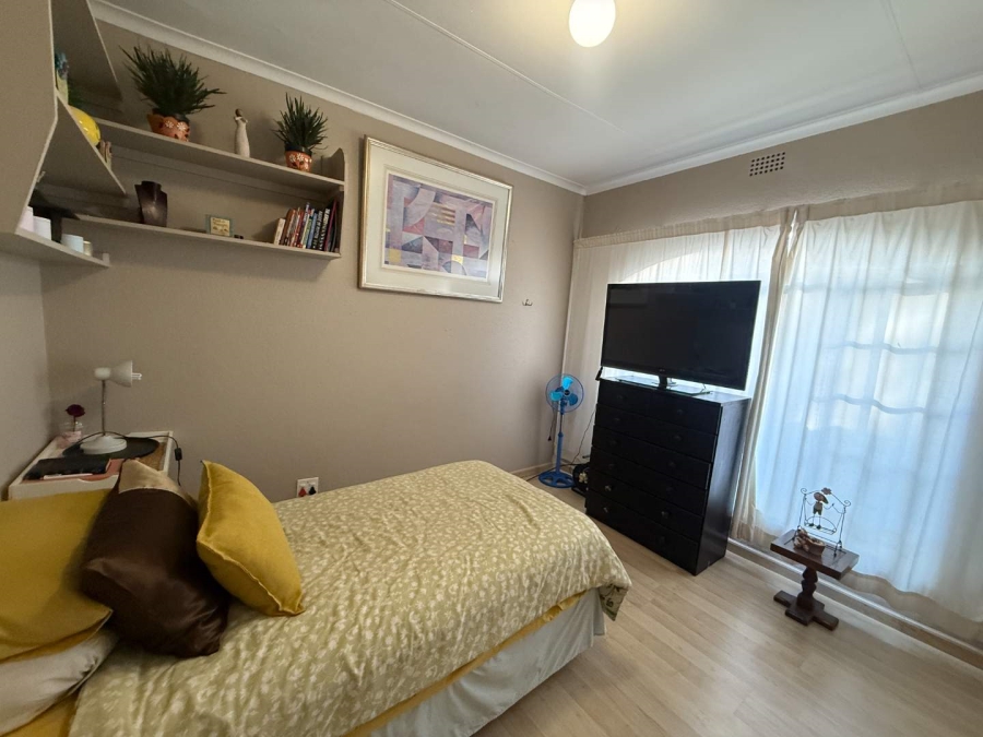 To Let 3 Bedroom Property for Rent in Strubensvallei Gauteng