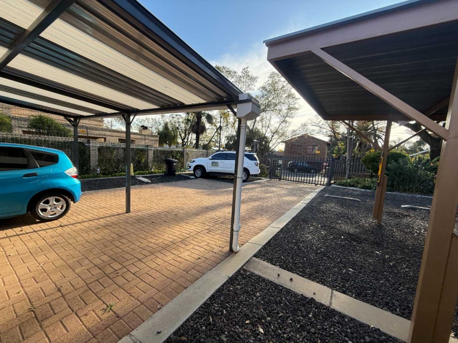 To Let 3 Bedroom Property for Rent in Strubensvallei Gauteng