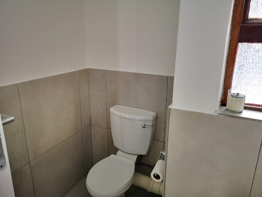 To Let 2 Bedroom Property for Rent in Glenvista Gauteng