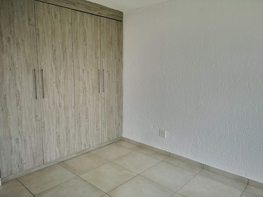 To Let 2 Bedroom Property for Rent in Glenvista Gauteng