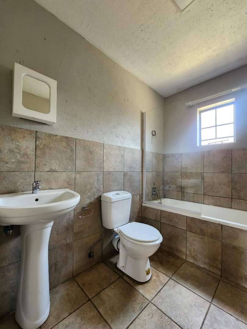 2 Bedroom Property for Sale in Annlin Gauteng