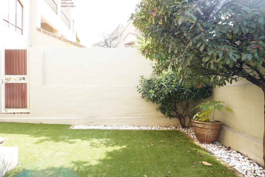 2 Bedroom Property for Sale in Morningside Gauteng