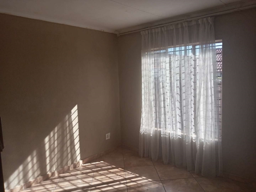3 Bedroom Property for Sale in Morula View Gauteng