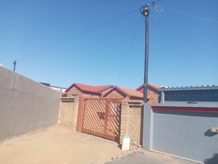 3 Bedroom Property for Sale in Morula View Gauteng