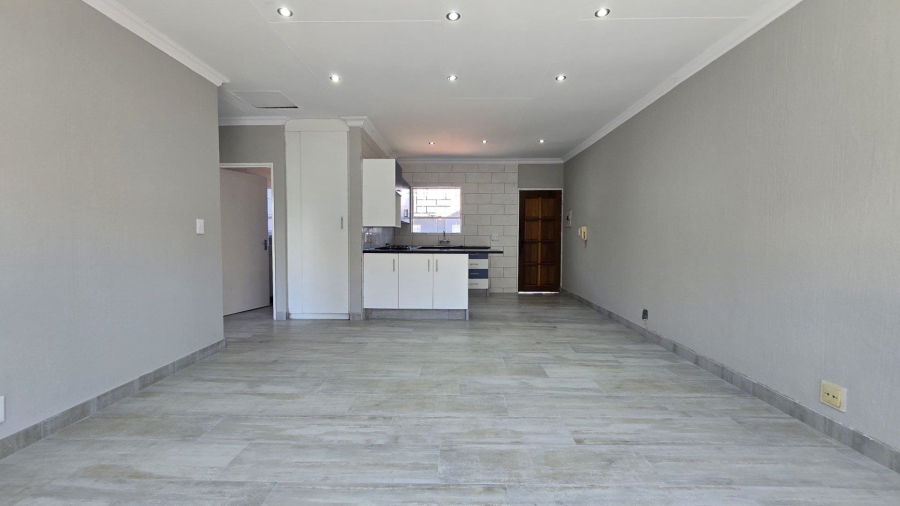 2 Bedroom Property for Sale in New Redruth Gauteng