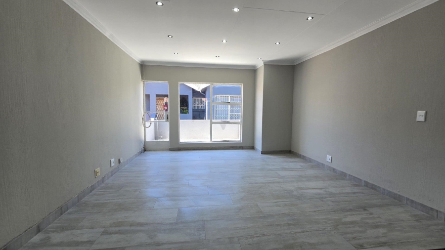 2 Bedroom Property for Sale in New Redruth Gauteng