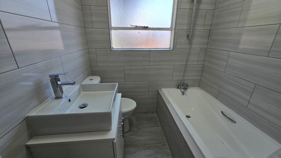 2 Bedroom Property for Sale in New Redruth Gauteng