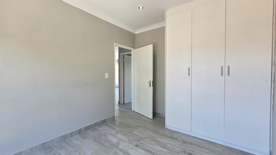 2 Bedroom Property for Sale in New Redruth Gauteng