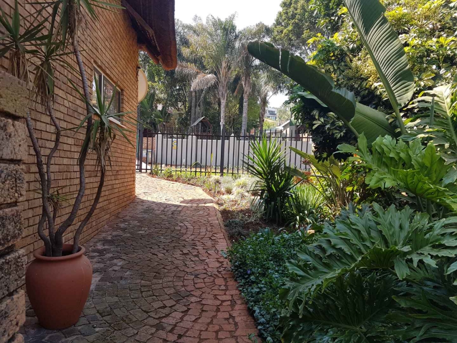 3 Bedroom Property for Sale in Faerie Glen Gauteng