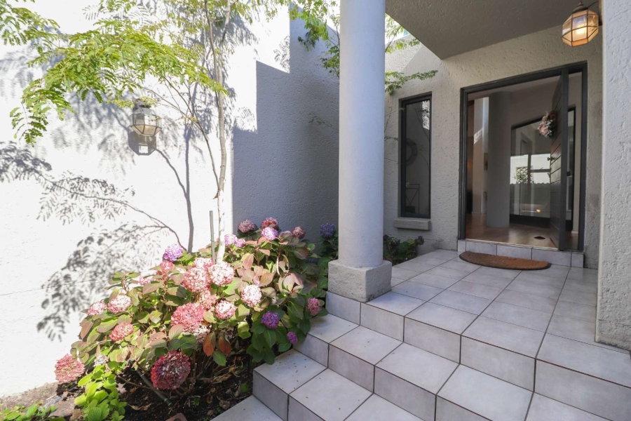 To Let 4 Bedroom Property for Rent in Fourways Gardens Gauteng
