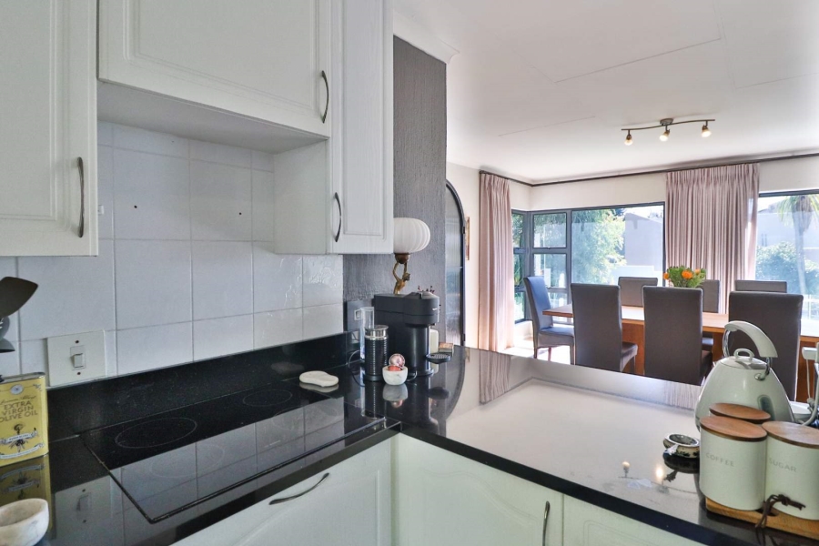 To Let 4 Bedroom Property for Rent in Fourways Gardens Gauteng