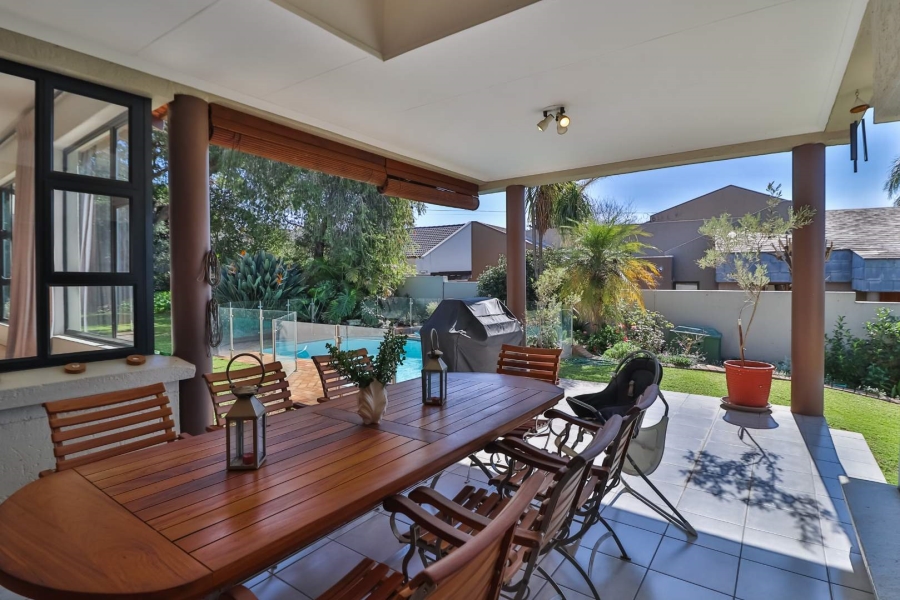 To Let 4 Bedroom Property for Rent in Fourways Gardens Gauteng