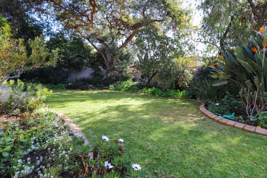To Let 4 Bedroom Property for Rent in Fourways Gardens Gauteng