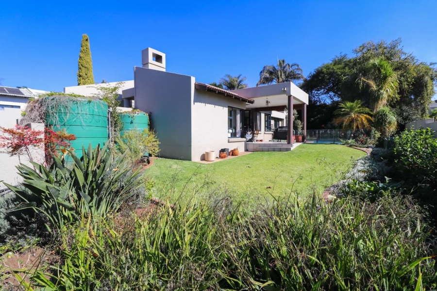 To Let 4 Bedroom Property for Rent in Fourways Gardens Gauteng