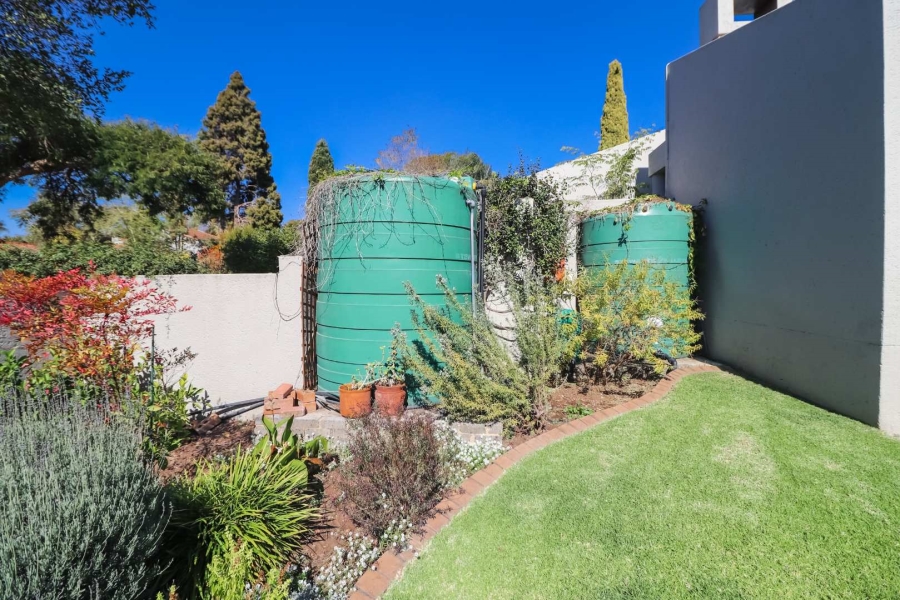 To Let 4 Bedroom Property for Rent in Fourways Gardens Gauteng