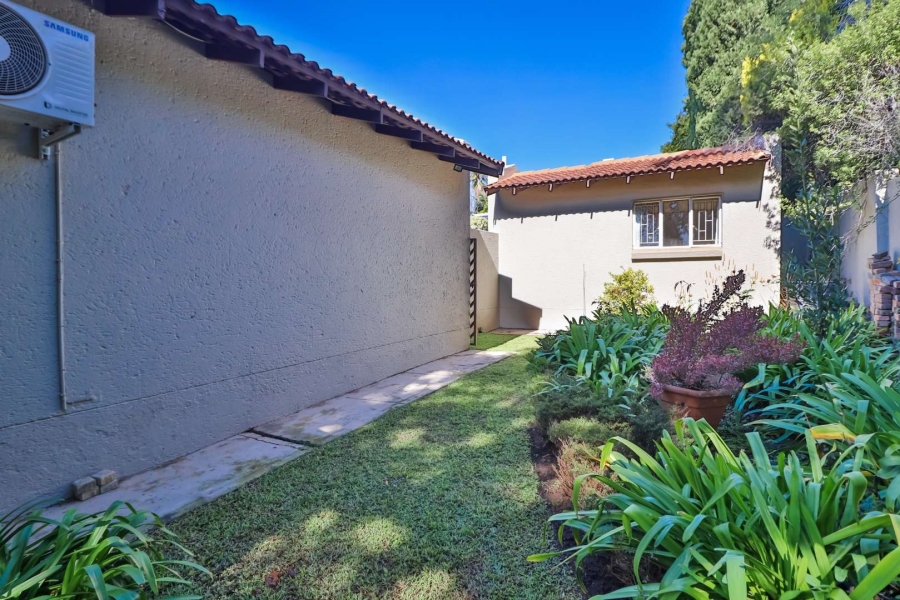 To Let 4 Bedroom Property for Rent in Fourways Gardens Gauteng