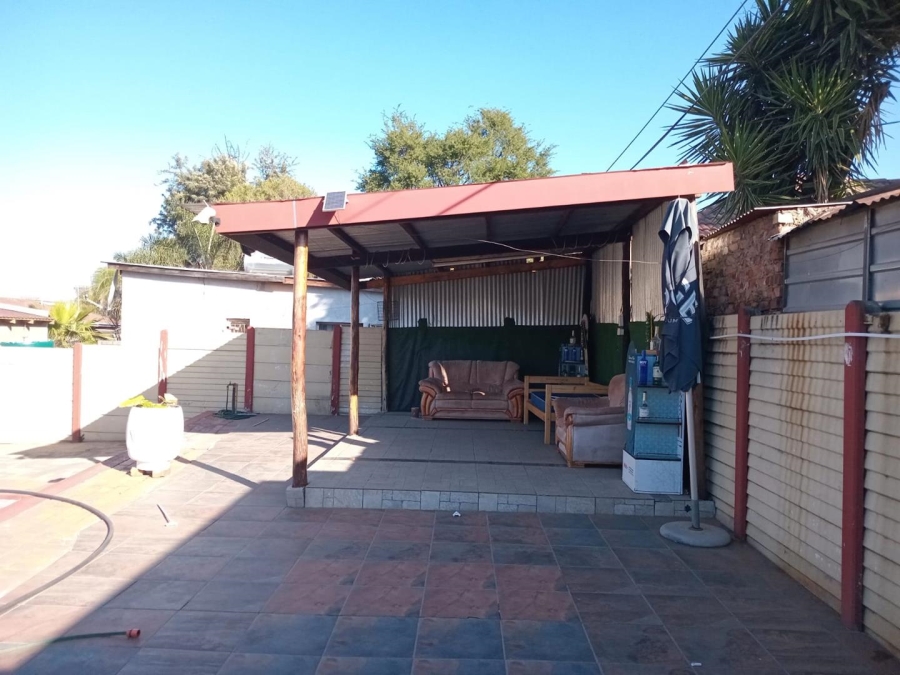 3 Bedroom Property for Sale in Jan Niemand Park Gauteng