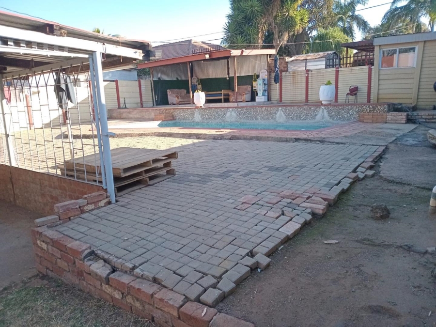 3 Bedroom Property for Sale in Jan Niemand Park Gauteng