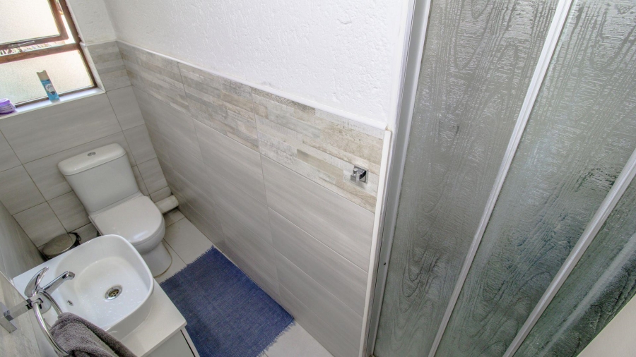 2 Bedroom Property for Sale in Bryanston Gauteng