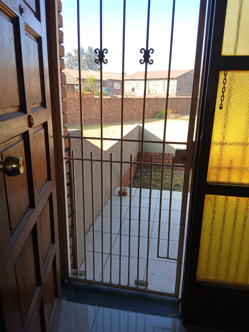 To Let 3 Bedroom Property for Rent in Dersley Gauteng