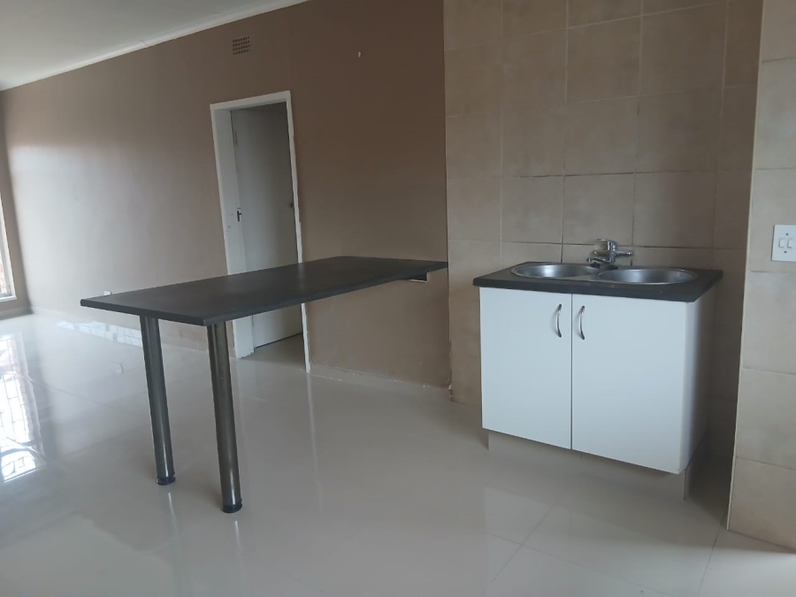 To Let 3 Bedroom Property for Rent in Dersley Gauteng