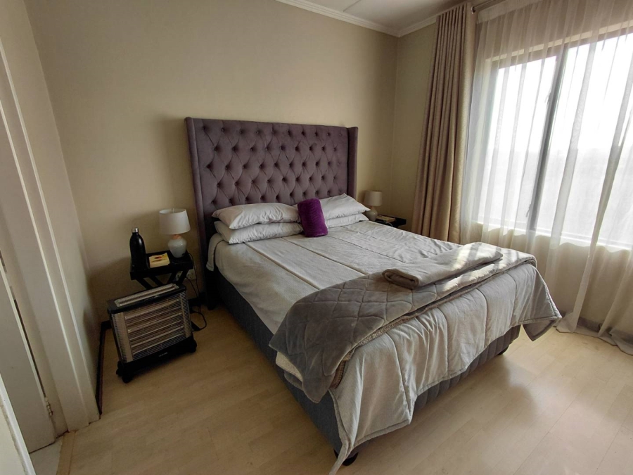 2 Bedroom Property for Sale in Sunninghill Gauteng