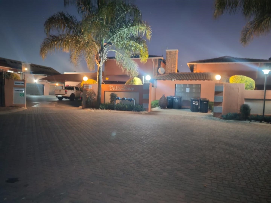 3 Bedroom Property for Sale in Glen Marais Gauteng