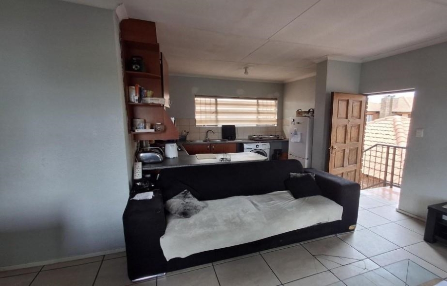 2 Bedroom Property for Sale in Edleen Gauteng